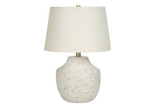 Load image into Gallery viewer, MONARCH TABLE LAMP
