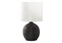 Load image into Gallery viewer, MONARCH TABLE LAMP
